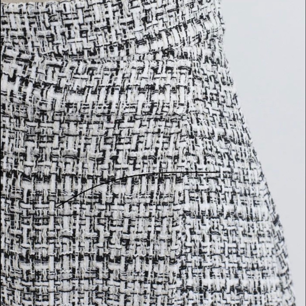 TWEED ASYMMETRIC MINI SKIRT IN PINK